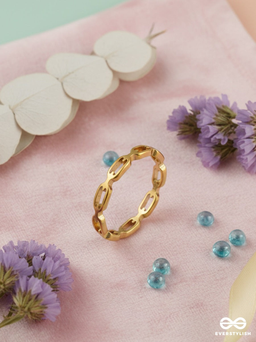 Link Theory - Modern Gold Ring