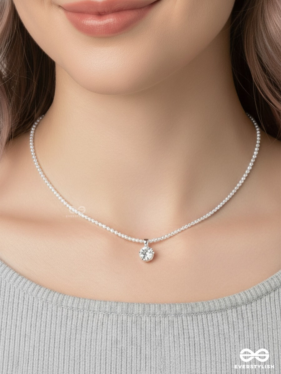 One Moment - Minimal Stone Necklace