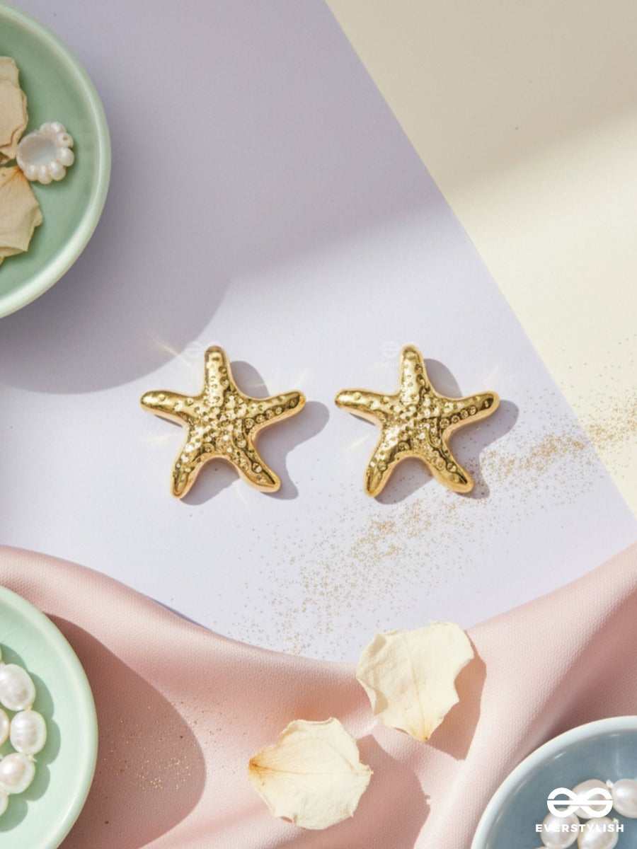 Star Pop - Textured Star Gold Studs