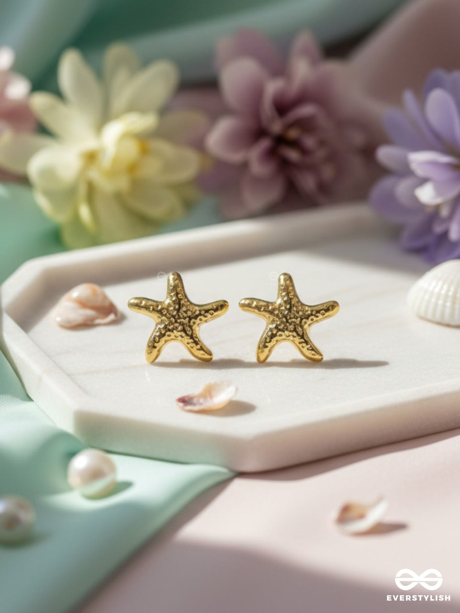 Star Pop - Textured Star Gold Studs