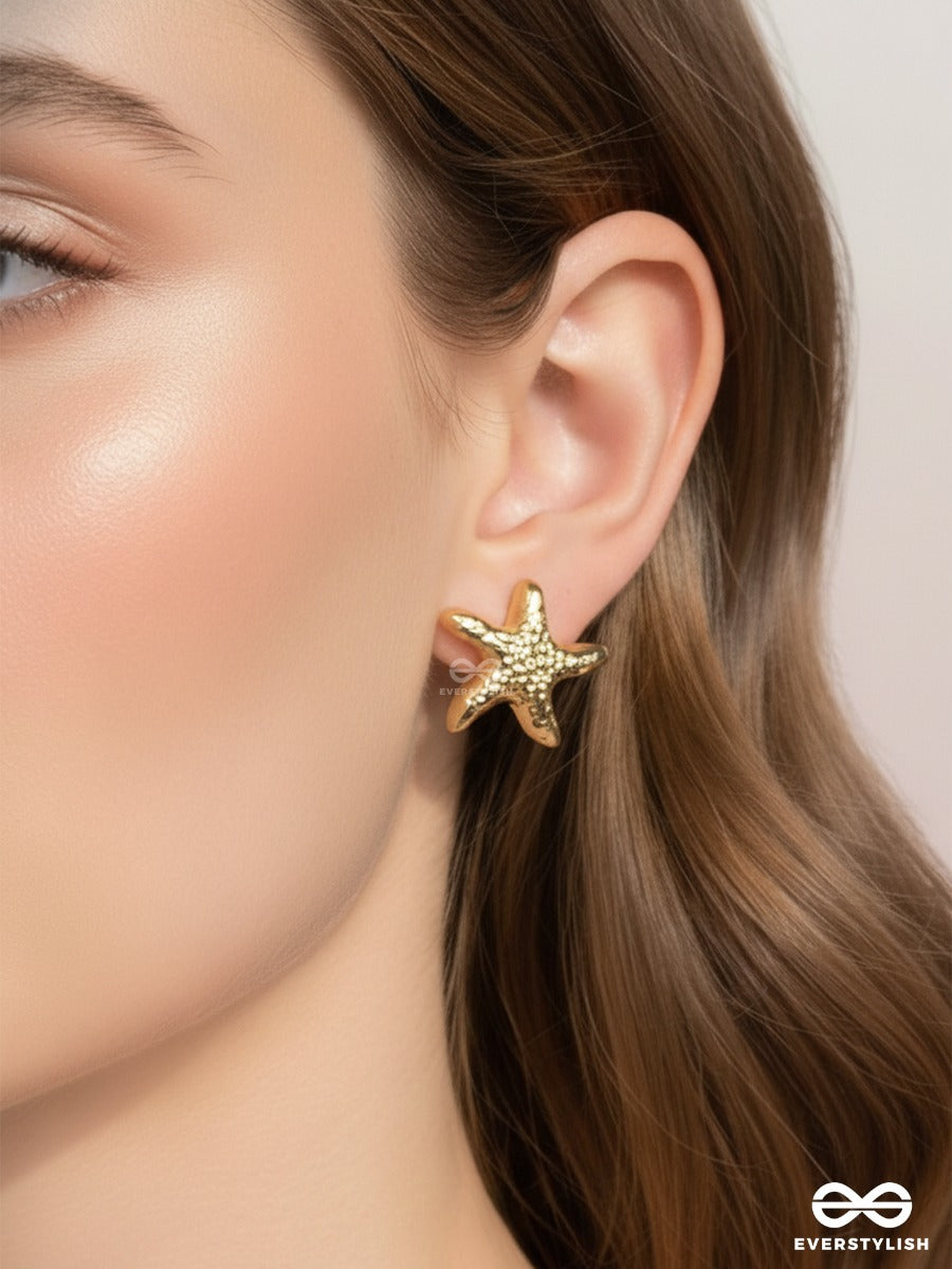 Star Pop - Textured Star Gold Studs