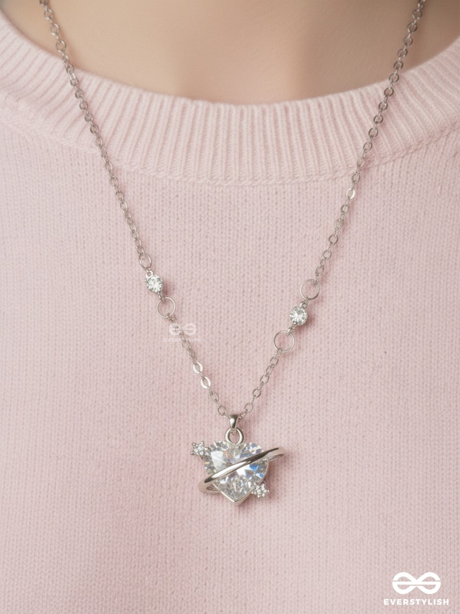 Nova Trace - Star Detail Necklace