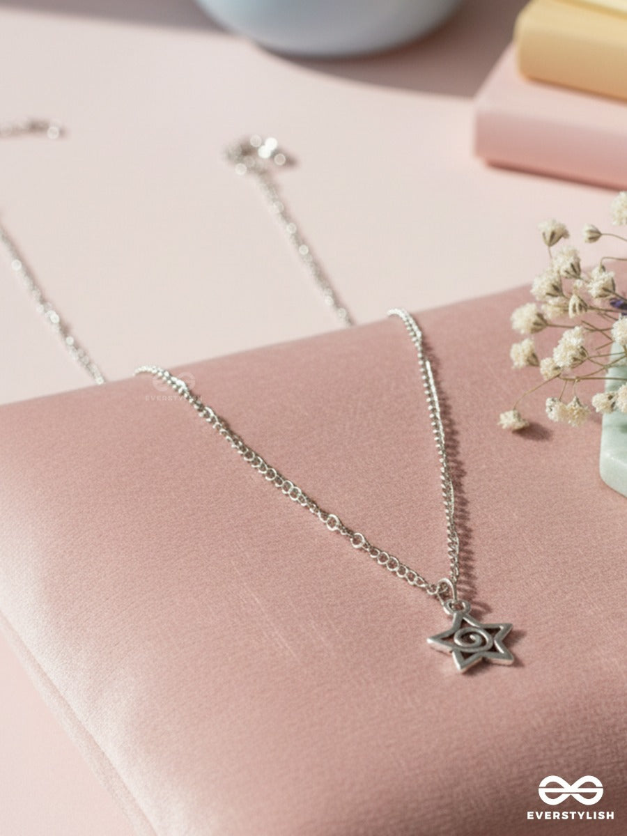 Star Trace - Everyday Silver Necklace