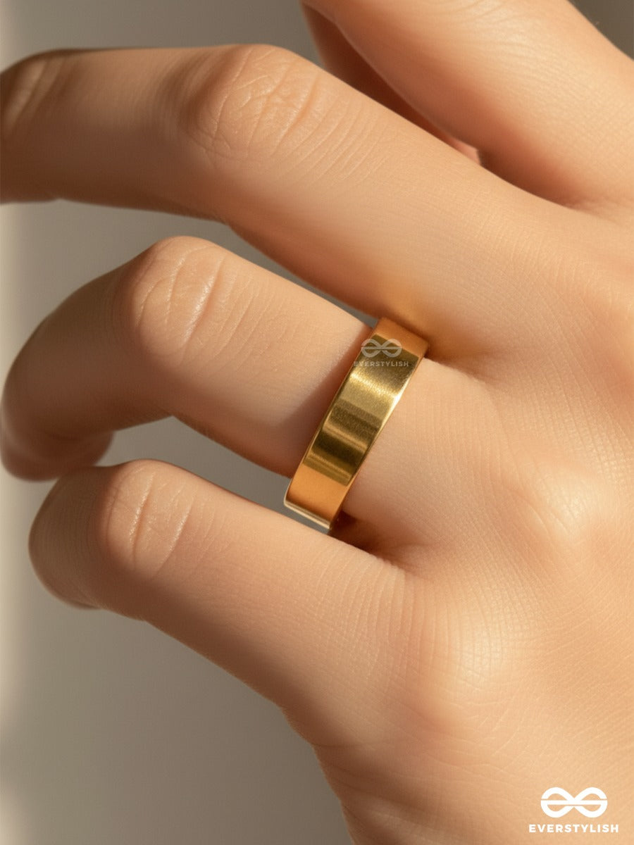 Just Gold - Sleek Band Gold Ring