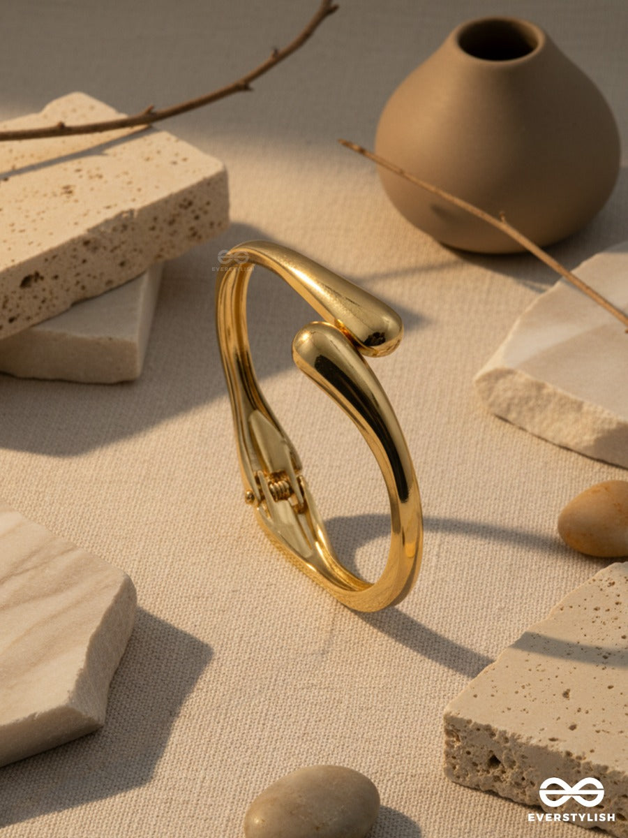 Aura Wrap - Sleek Sculpted Cuff Bracelet
