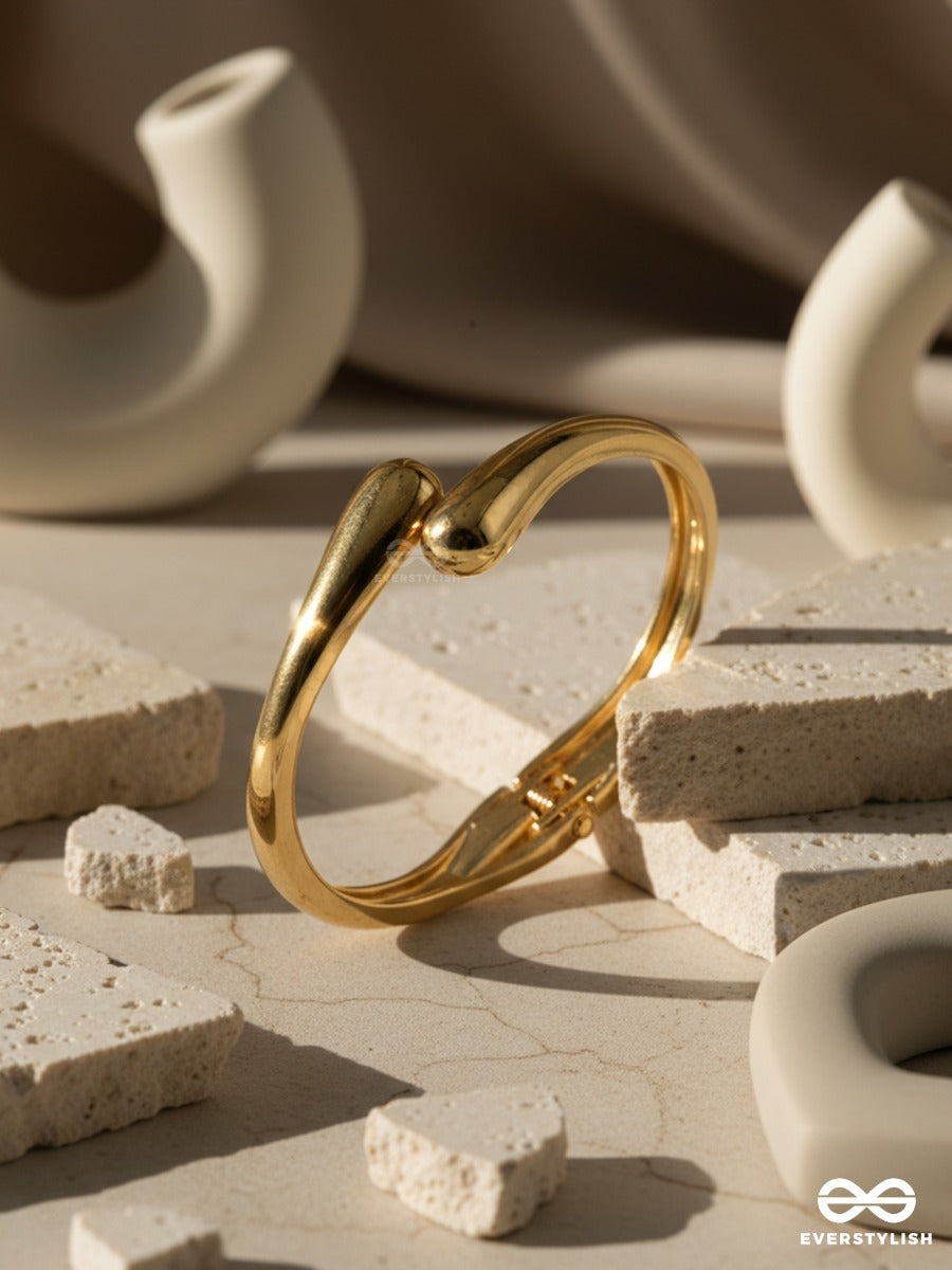 Aura Wrap - Sleek Sculpted Cuff Bracelet