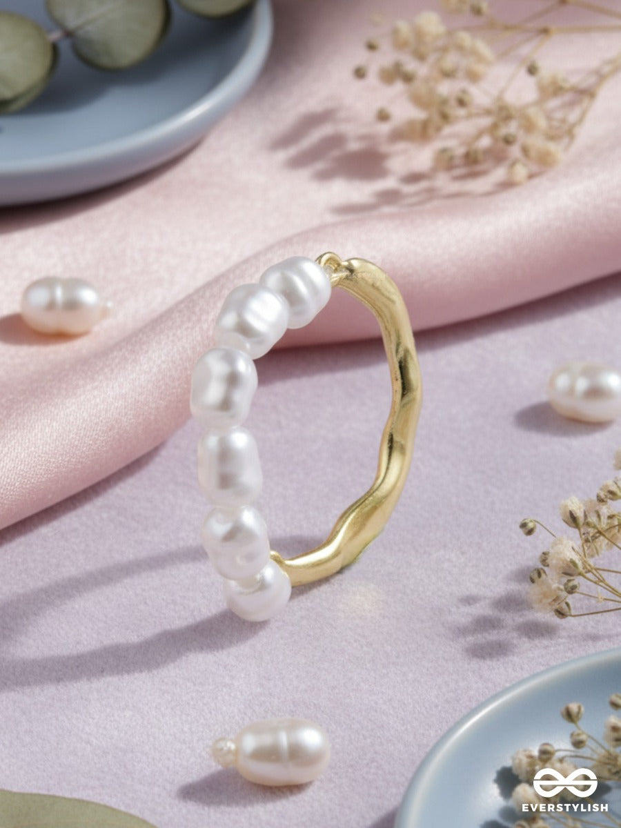 Pearl Arc - Delicate Gold Ring