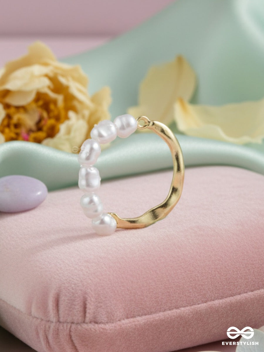 Pearl Arc - Delicate Gold Ring