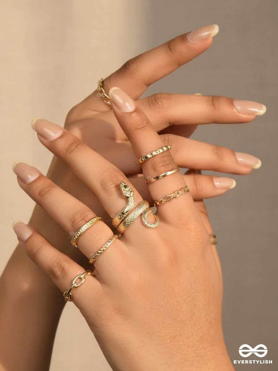 Chaotic Curves - Funky Gold Ring Set