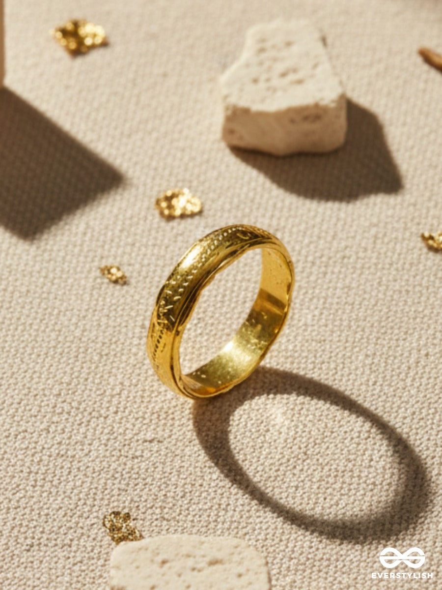 Soft Etch - Minimal Gold Ring