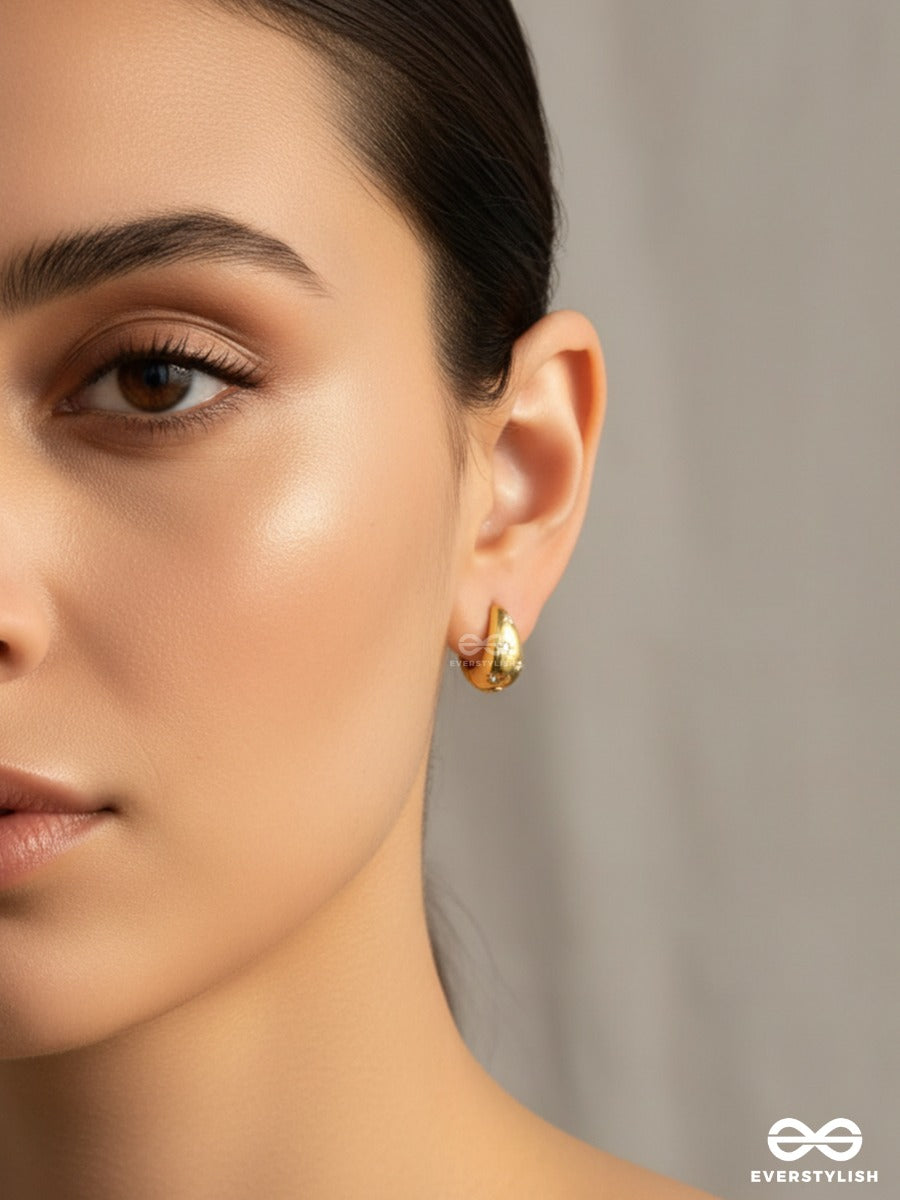 Knota Glow - Soft Shine Mini Hoops
