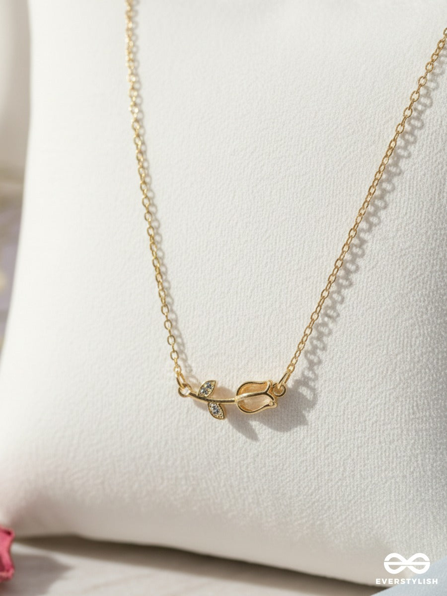Rose Thread - Soft Everyday Necklace