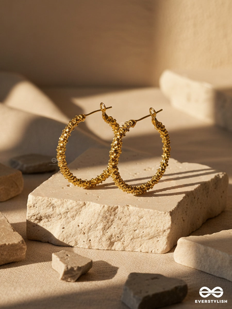 Aurora Twist - Gold Oval Earrings