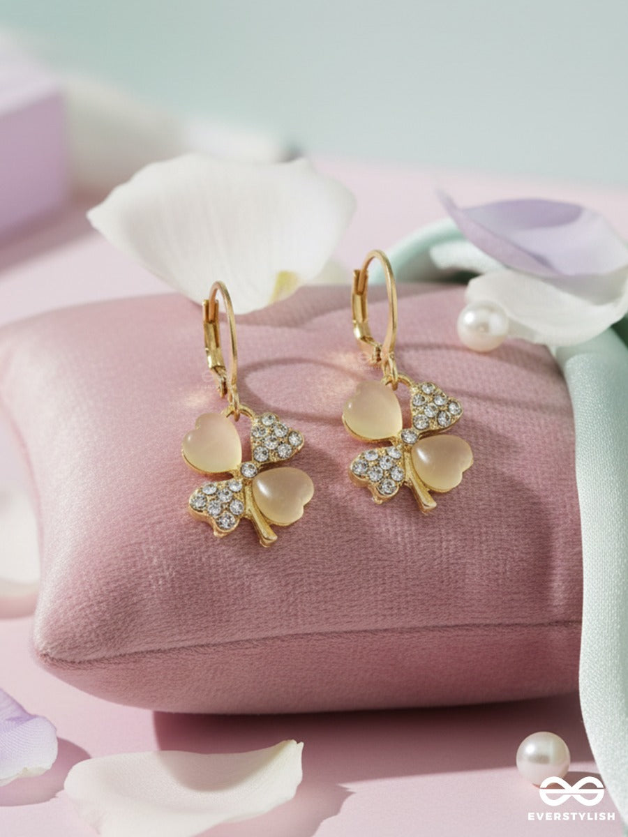 Twinkle Charm - Gold Clover Earrings