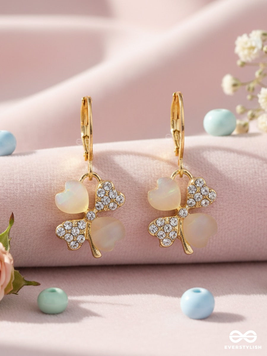 Twinkle Charm - Gold Clover Earrings