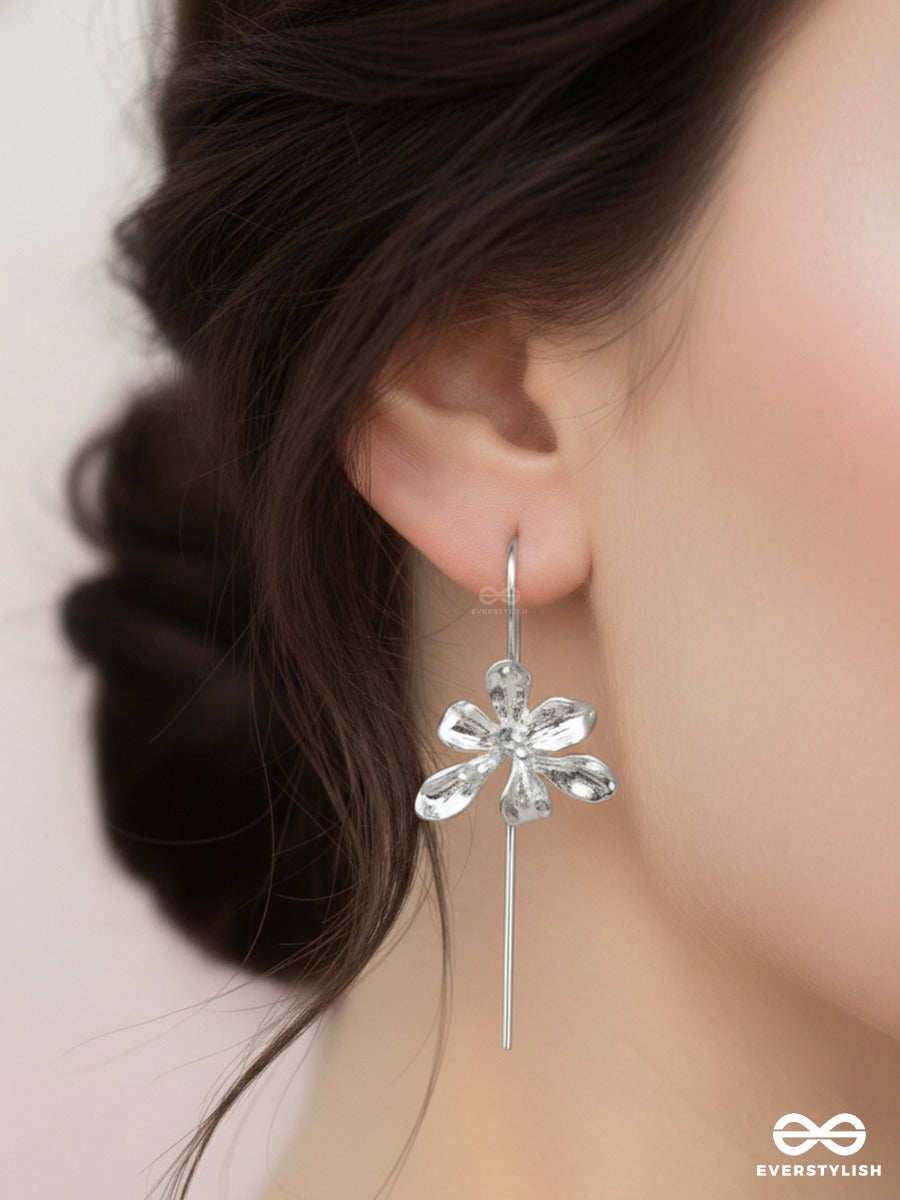 Bloom In Motion - Silver Thread Earrings