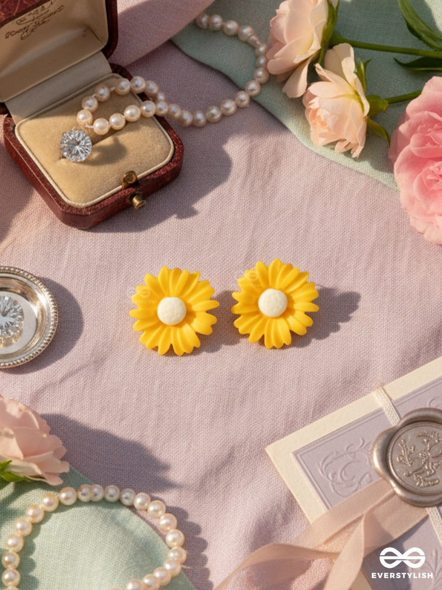Sunny Bloom - Daisy Stud Earrings