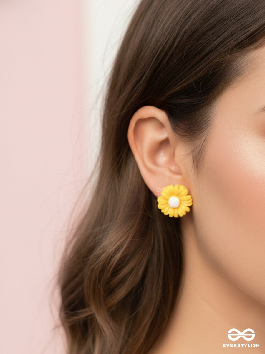 Sunny Bloom - Daisy Stud Earrings