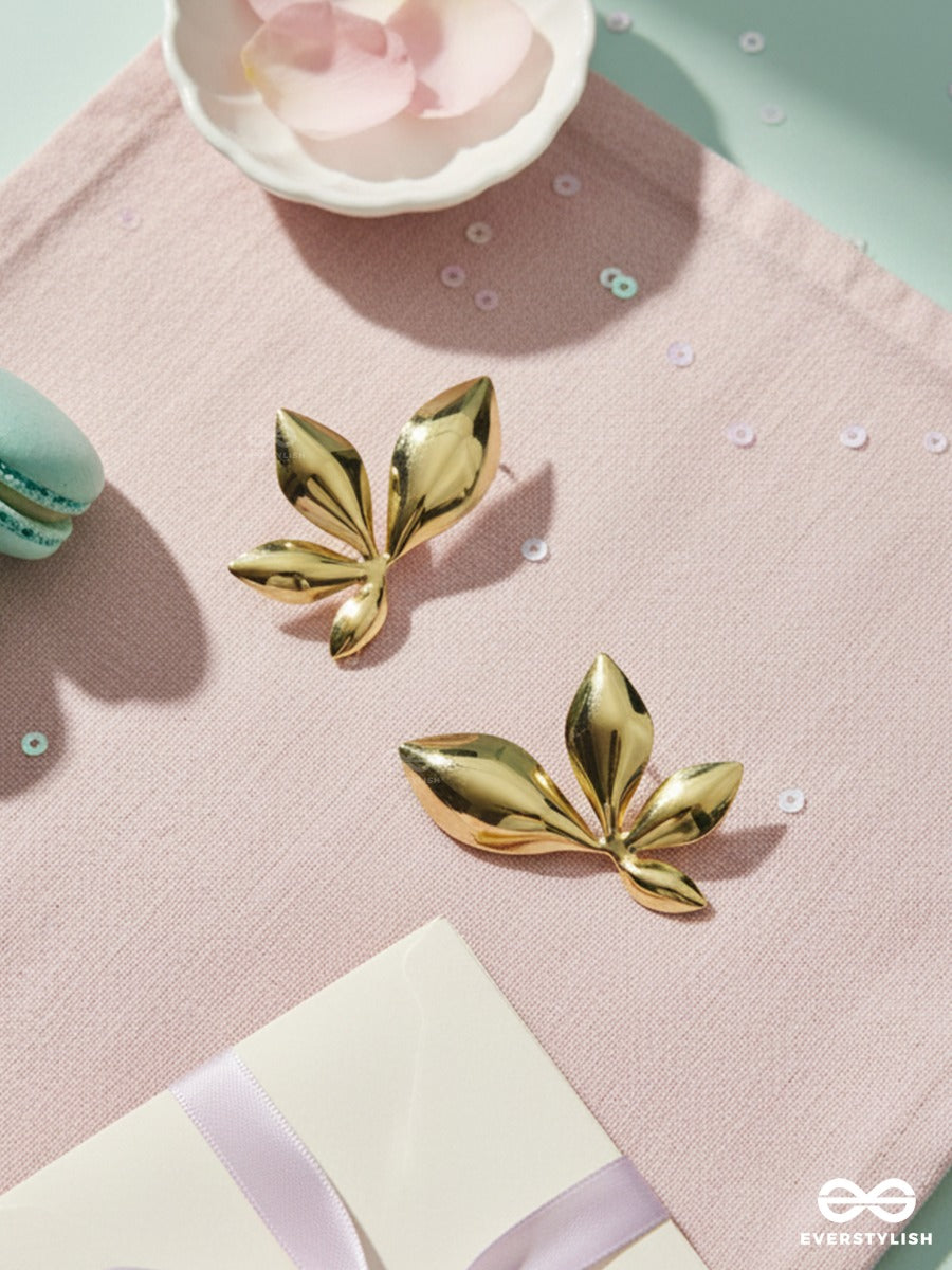 Aurum Bloom - Sculpted Golden Earrings