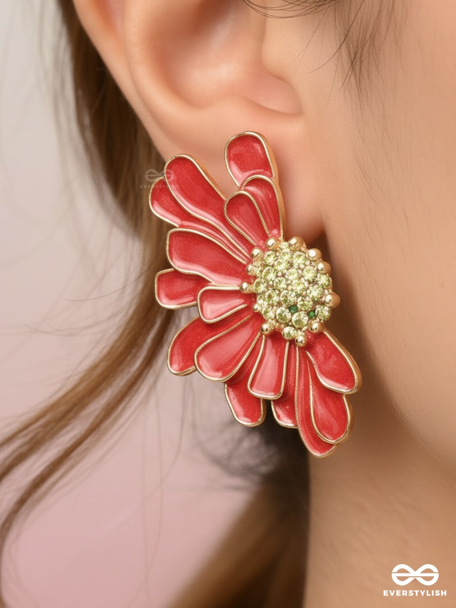 Rouge Gardenia - Textured Bloom Stud Earrings