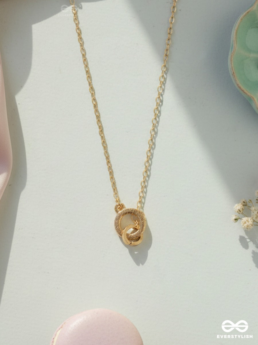 Soul Knot - Delicate Link Necklace