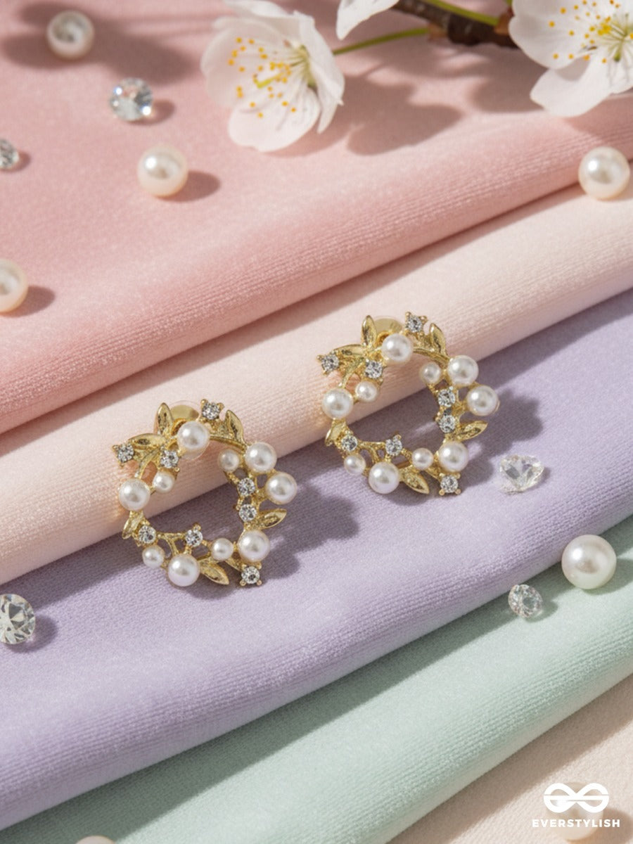 Heirloom Wreath - Pearl Cluster Hoops