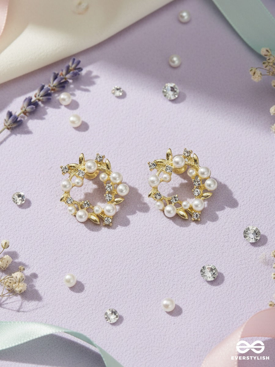 Heirloom Wreath - Pearl Cluster Hoops