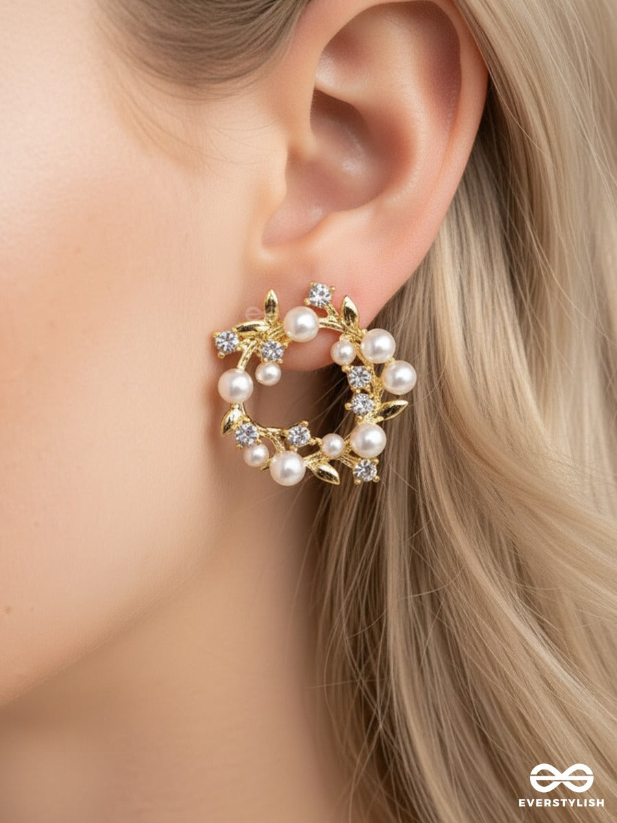Heirloom Wreath - Pearl Cluster Hoops