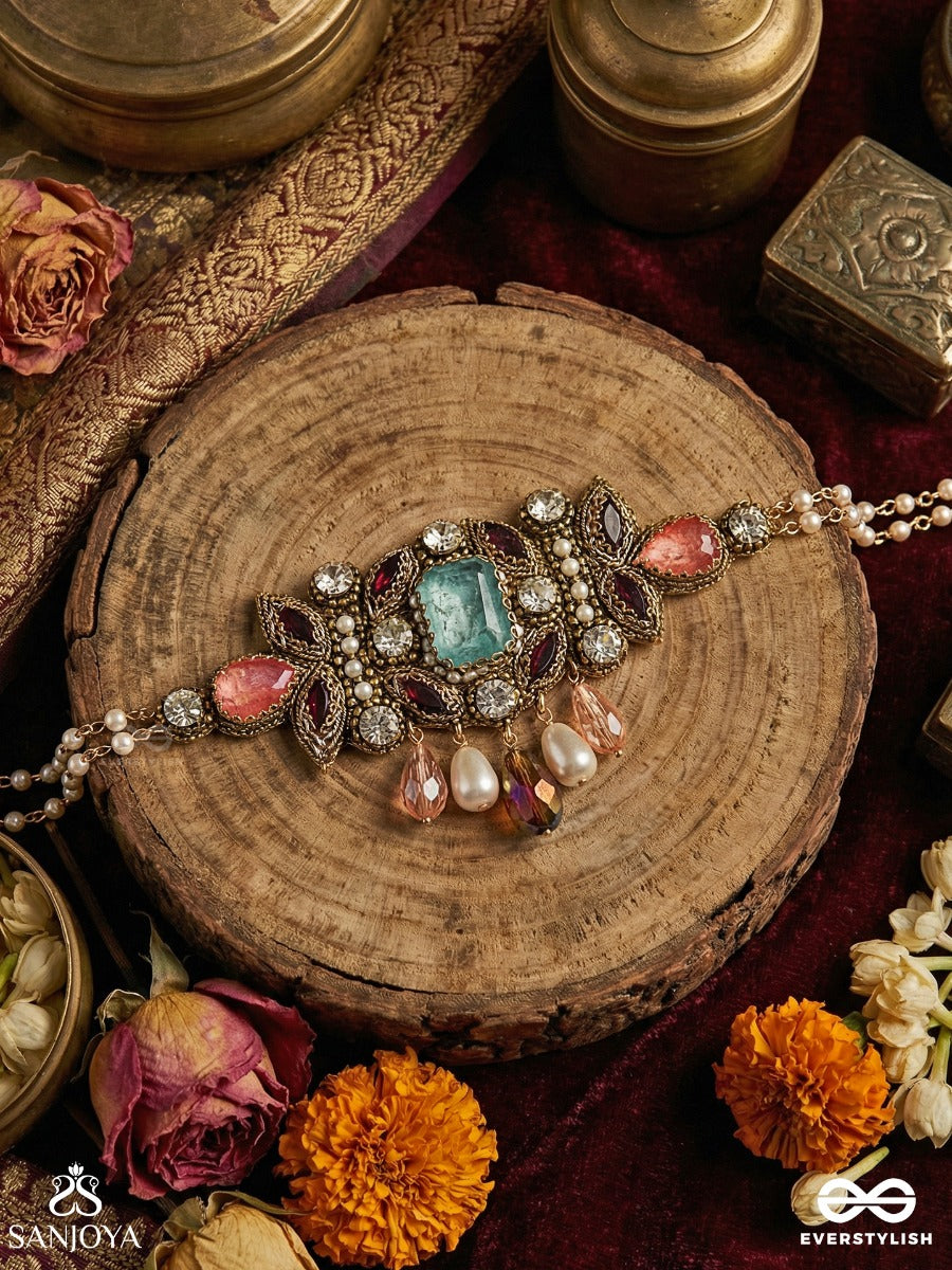 Chitraratna - Ornate Jewel - Ornate Necklace With Gem Medallion And Delicate Drop Accents