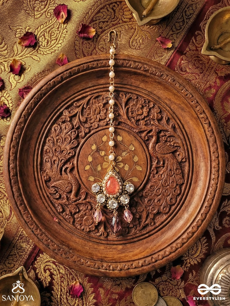 Chitraratna - Ornate Jewel - Decorative Maangtika With Gemmed Medallion, Floral Stone Cluster And Crystal Drop Accents