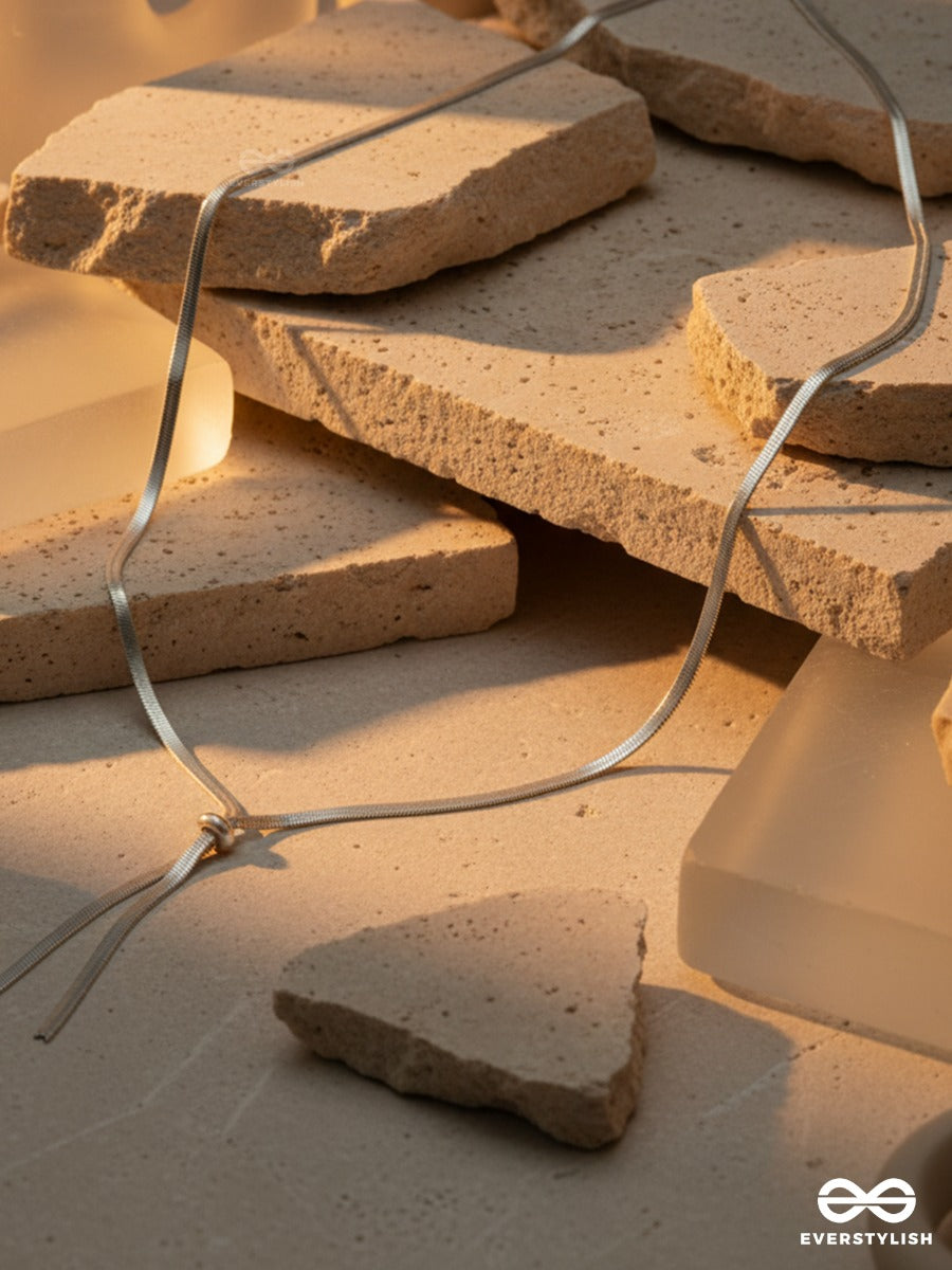 Bare Line - Sleek String Necklace