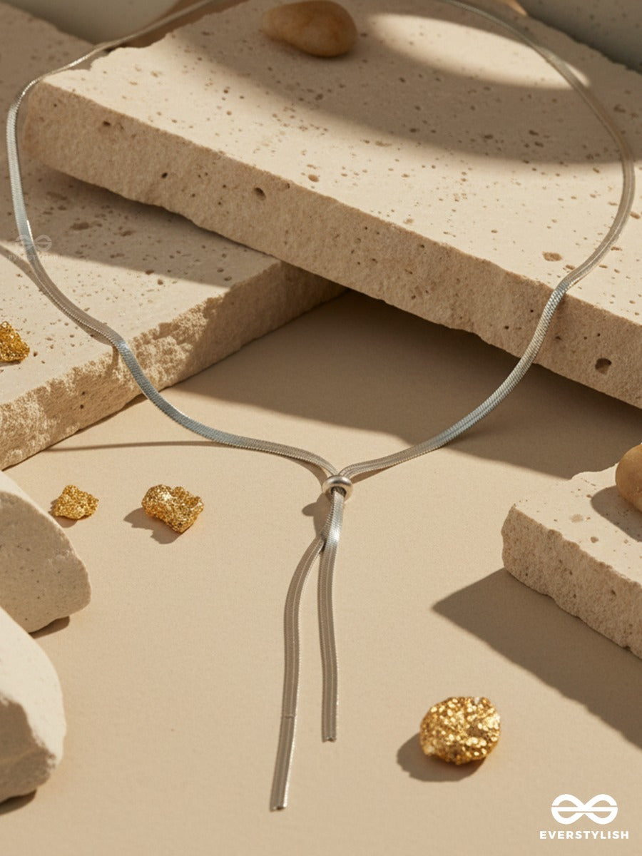 Bare Line - Sleek String Necklace