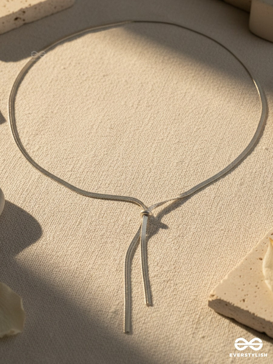Bare Line - Sleek String Necklace