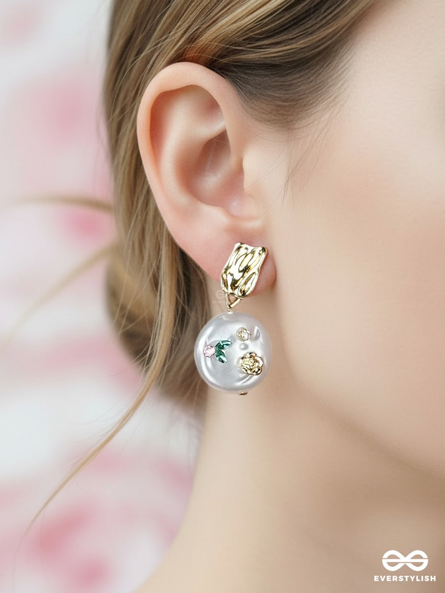 Pearl Canvas - Art Detail Earrings