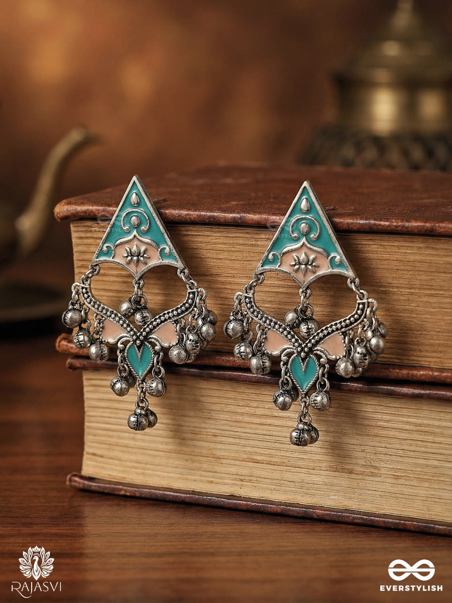 Saagar Latkan - Oxidised Earrings With Gem Motif And Drop Fringe