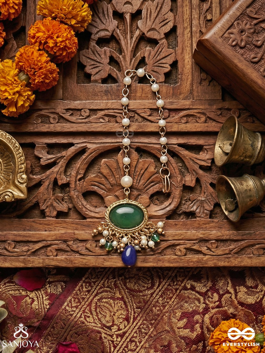 Neelketana - Emblem Of Blue - Delicate Maangtika With Gem Medallion And Dangling Blue Drop Detail