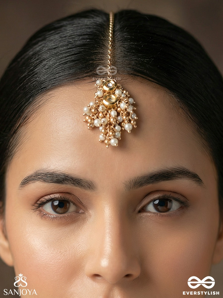 Alokjhari - Stream Of Light - Delicate Maangtika With Ornamental Panel And Dangling Elements