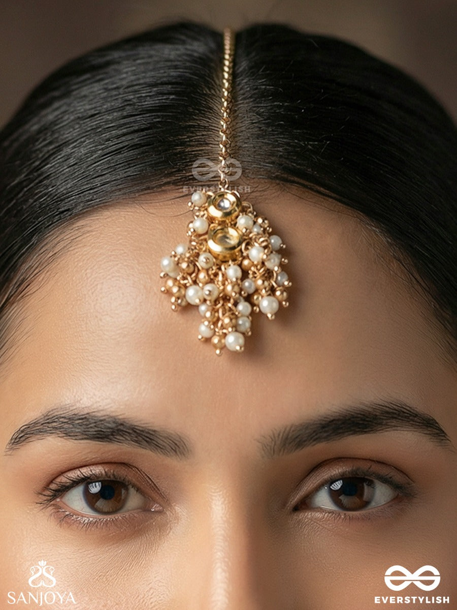 Alokjhari - Stream Of Light - Delicate Maangtika With Ornamental Panel And Dangling Elements