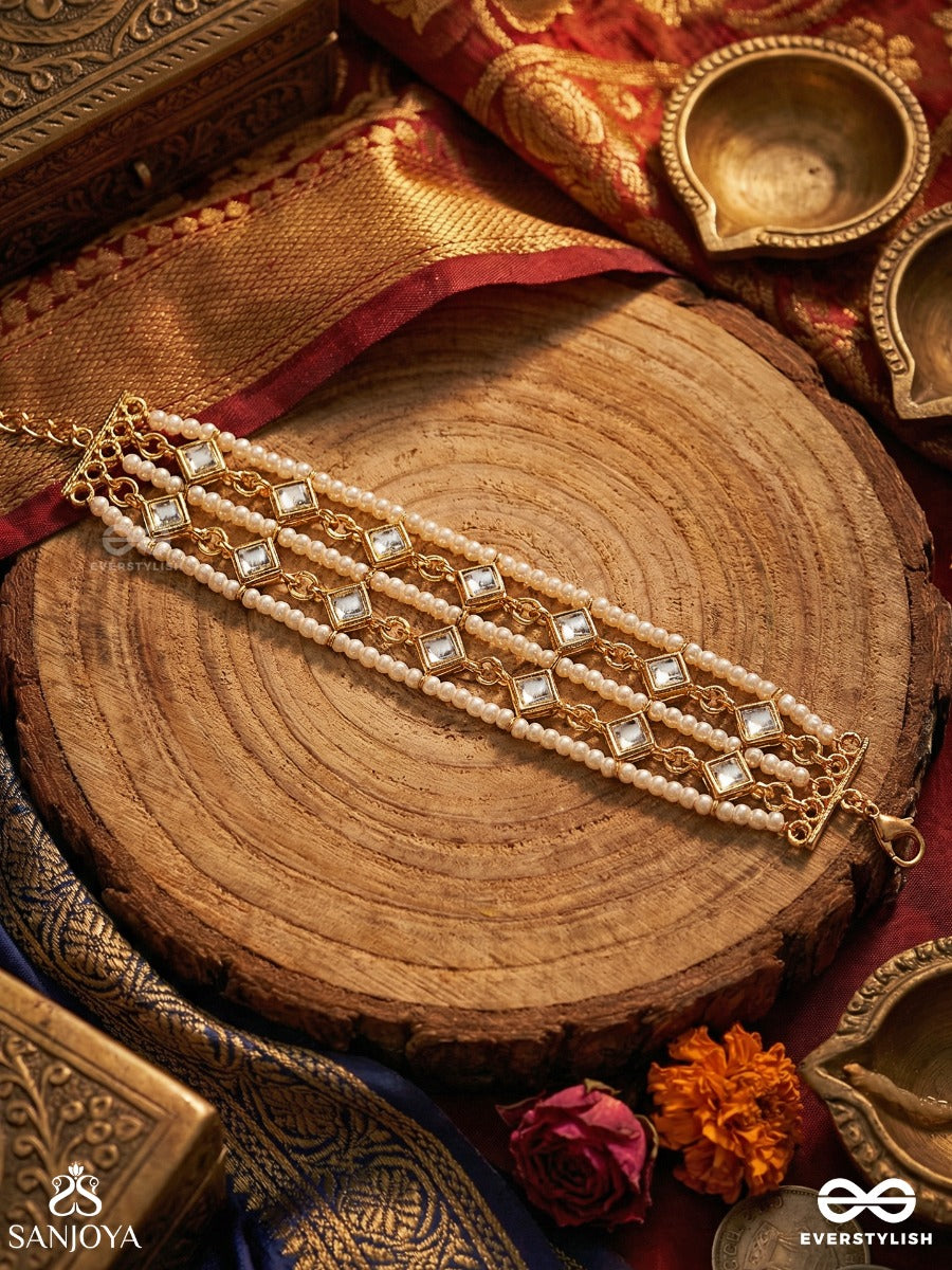 Jalatarangi - Ripple Pattern - Delicate Necklace With Criss-Cross Gold Frame And Pearl Grid Detail