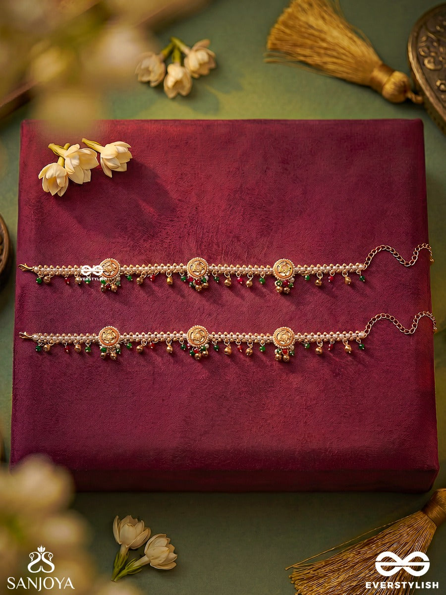 Pravrini – Flowing Beauty – Delicate Anklet With Ornamental Charms And Multi-Colour Drop Accents