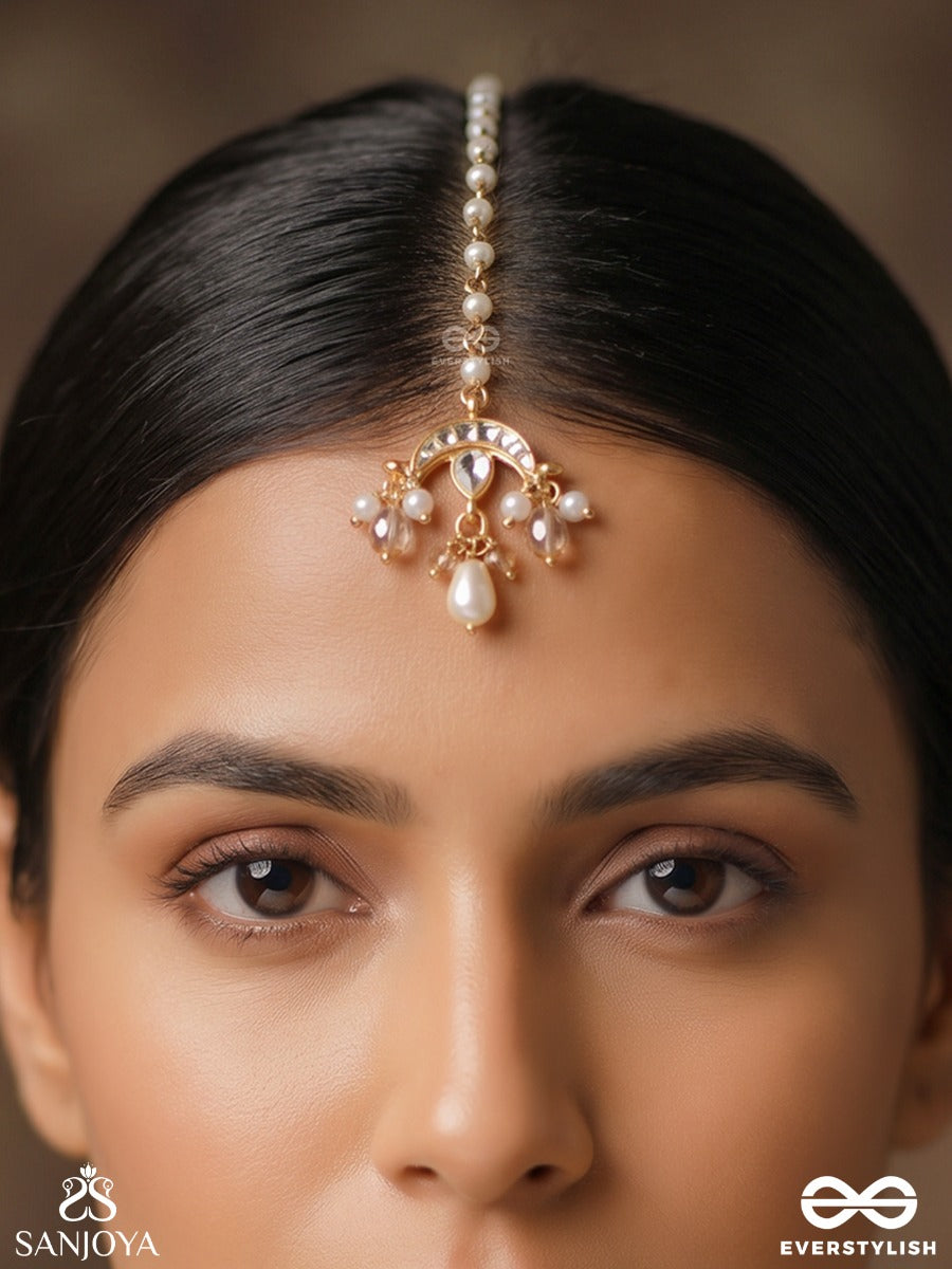 Heerafshaan – Scattered Jewels – Elegant Maangtika With Pearl Chains And Dangling Gem Details