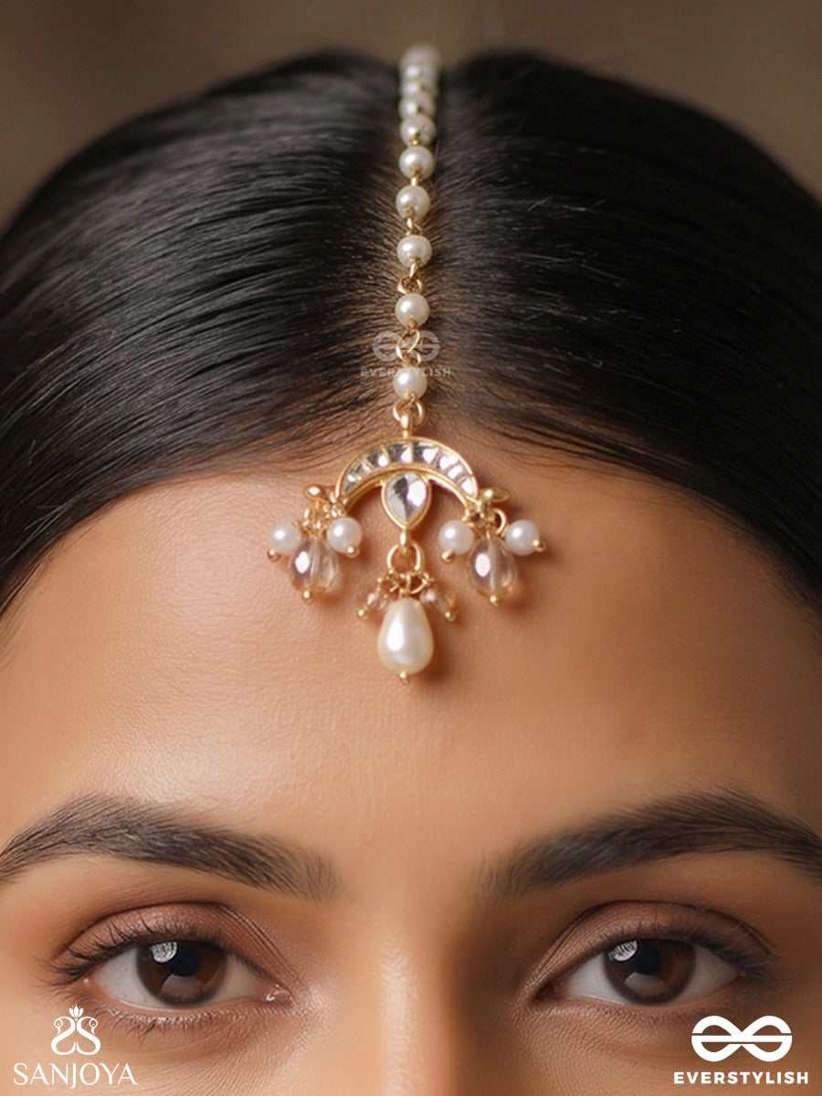 Heerafshaan – Scattered Jewels – Elegant Maangtika With Pearl Chains And Dangling Gem Details