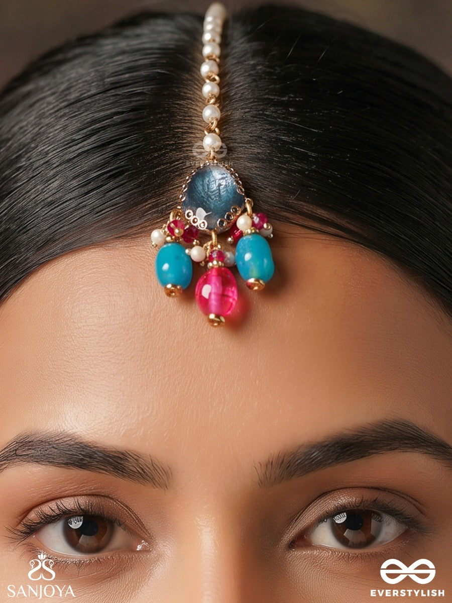 Mahiraftab – Skilled Radiance – Festive Maangtika With Embellished Panels And Multi-Stone Accents