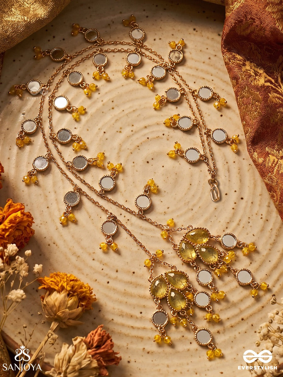 Zulfjhankaar – Melody Of Tresses – Ornate Braid Paranda With Flowing Chains, Mirror Details And Dangling Accents