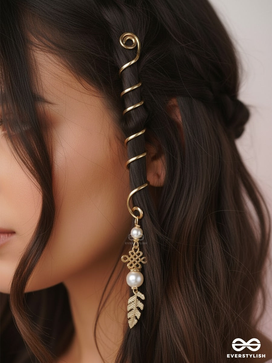 Dreamy Twist – Pearl Braidlet With Golden Leaf Charm
