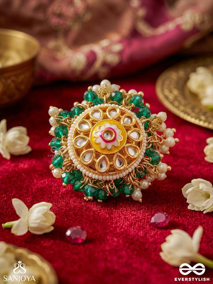 Meenshri – Jewelled Splendour – Festive Ring With Circular Kundan-Style Motif, Emerald-Toned Beads And Delicate Pearl Accents