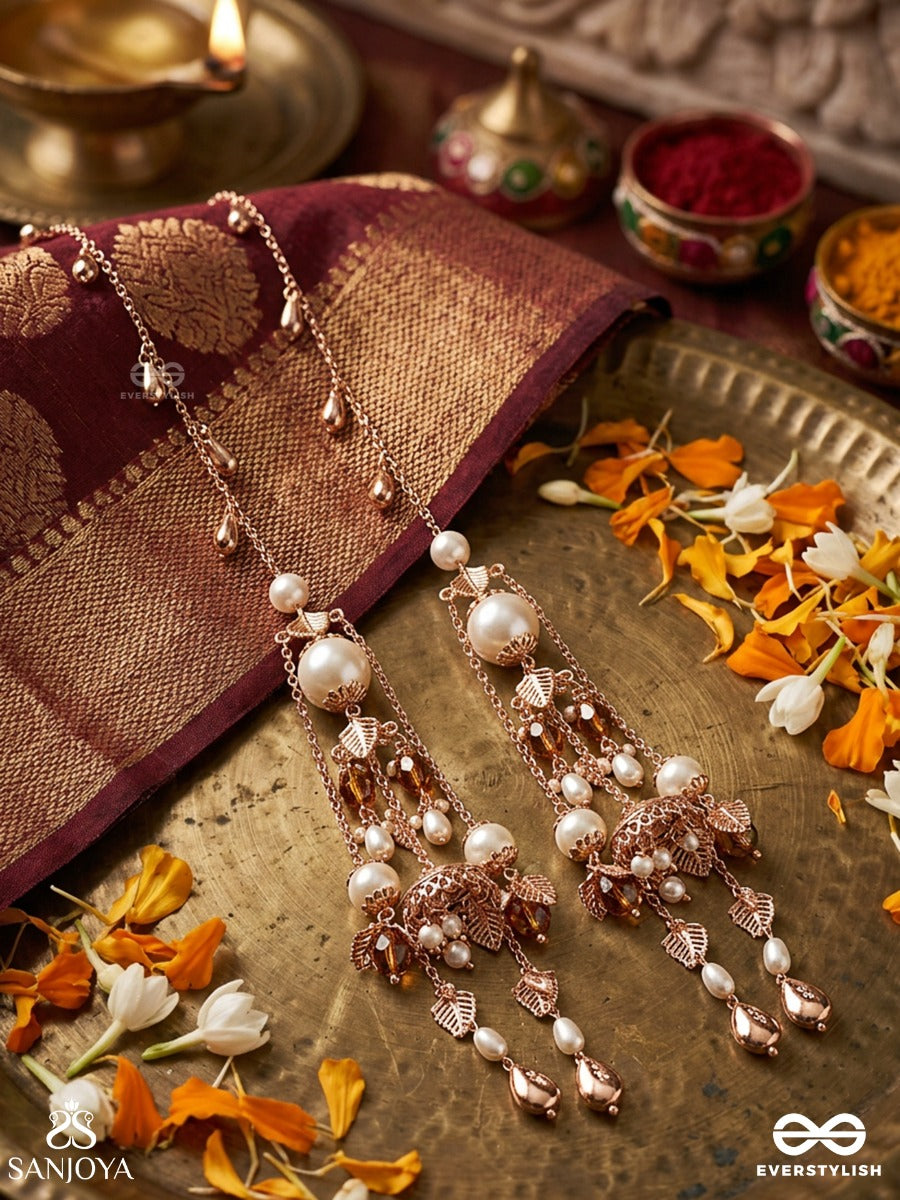 Keshanjali – Offering To The Hair – Ornate Braid Parandi With Flowing Chain Strands, Ornamental End Detail And Pearl-Bead Danglers