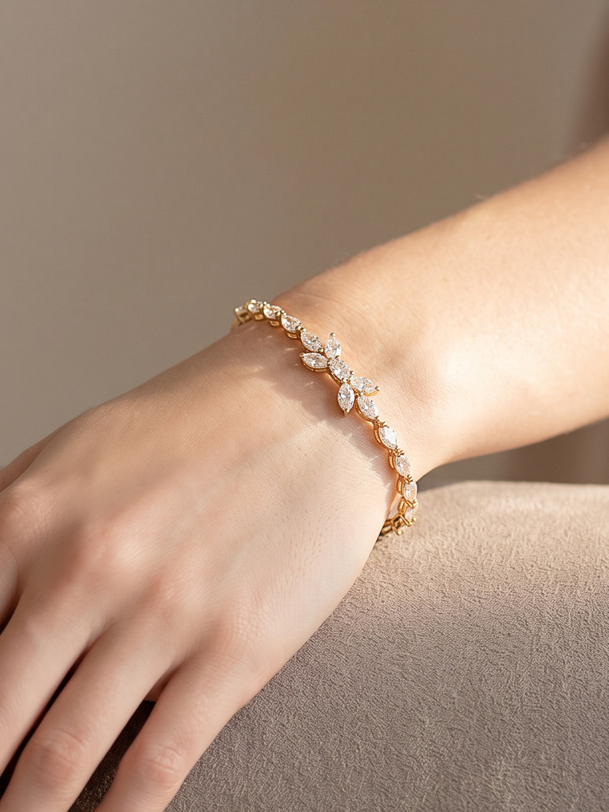 Honey Kissed - Dainty Golden-Tone Bracelet With Crystals