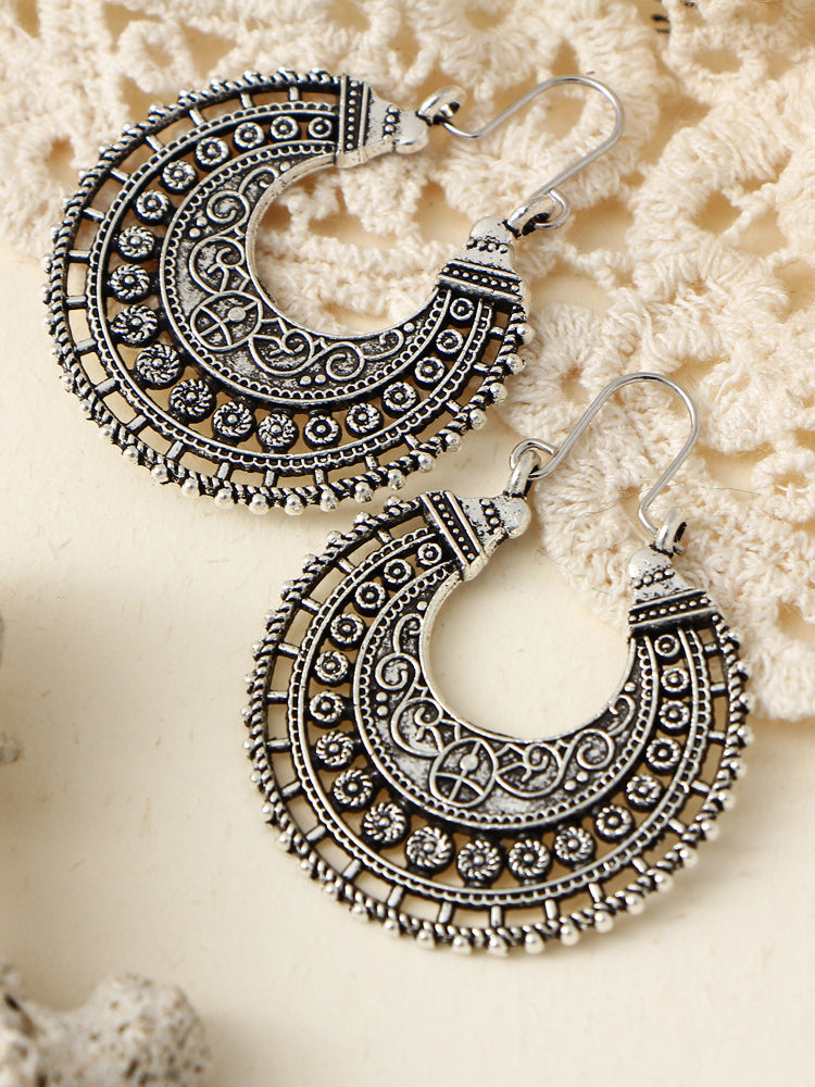 The Lady With A Class Traditional Motif Earrings