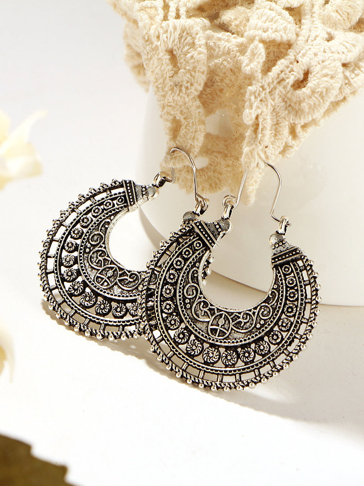 The Lady With A Class Traditional Motif Earrings